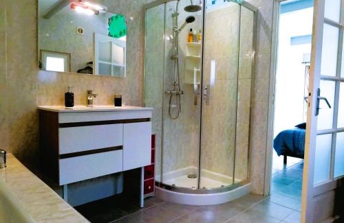 Brezilhac Bed & Breakfast | Chambre Indépendante Piscine, Parc, Cuisine.