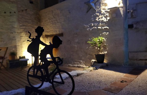Montpezat-de-Quercy Apartment | Chambre Insolite et SPA Privatif