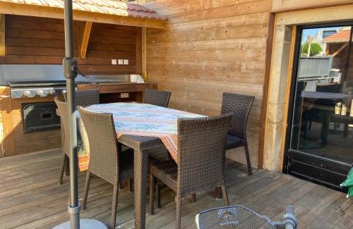 Corcelles-les-Arts House | Chambre L Arts de Vivre