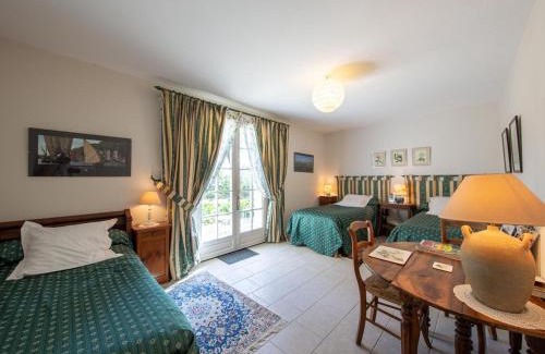 Saint-Benoit-sur-Loire Bed & Breakfast | Chambre La Loire - Accès Handicapé, WiFi, Animaux admis - FR-1-590-458