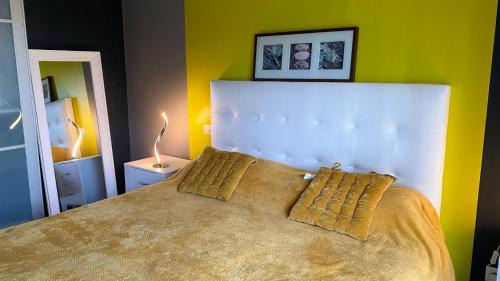 Neant-sur-Yvel Bed & Breakfast | Chambre MELUSINE