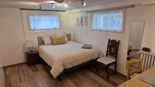 Champigny-sur-Marne Bed & Breakfast | Chambre meuble Sdb Wc et accès privatifs