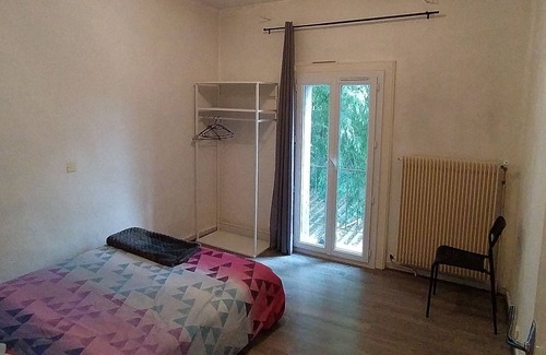 Boutonnet Bed & Breakfast | Chambre Paisible Dans Grand Appartement