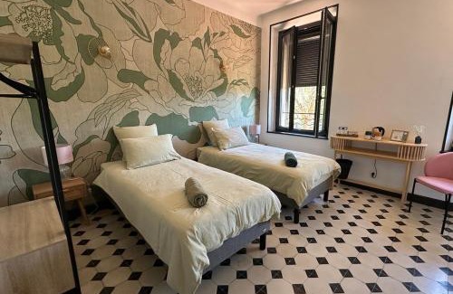 Villeneuve-Minervois House | Chambre Pivoine au Domaine de l'Aven