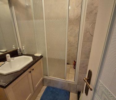 Miroir - Batignolles House | Chambre pour les 24h du Mans et autres