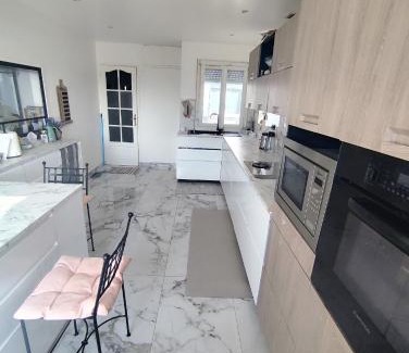 Arnouville House | Chambre proche Paris, 15min aéroports Bourget Roissy et Villepinte Parc des expositions
