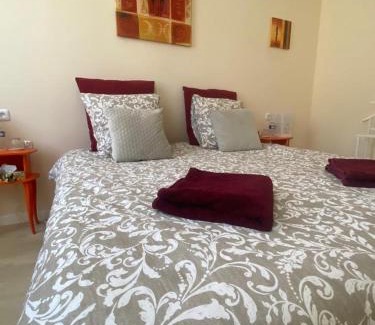 Castelnaudary House | Chambre privée au calme excellente prestation