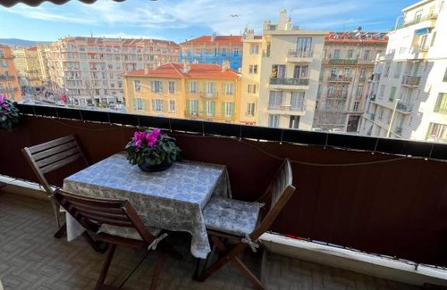 Quartier du Port House | Chambre privée avec terrasse au port de Nice
