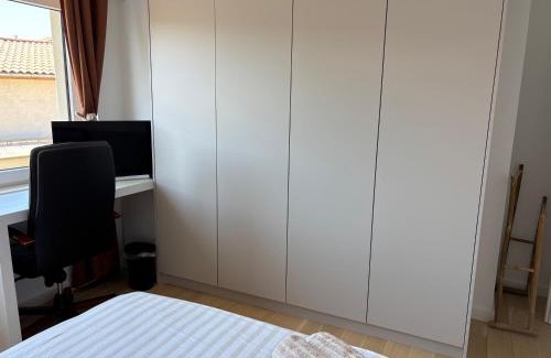 Genay House | Chambre privée climatisé avec salle de bain partagée - Le Sable