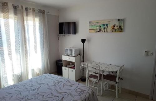 Saint-Assiscle House | Chambre privée climatisée chez particulier, WIFI