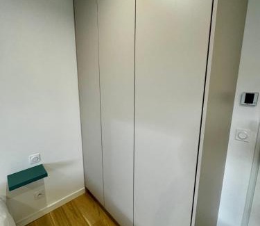 Genay House | Chambre privée climatisée avec salle de bains partagée-le Sapin