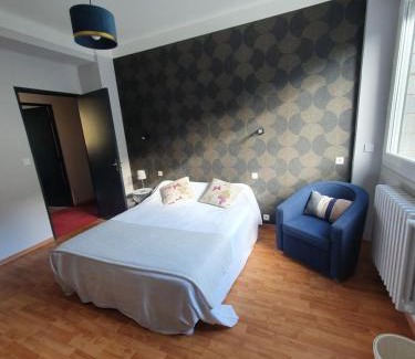 Saint-Affrique House | Chambre privée du Majestic