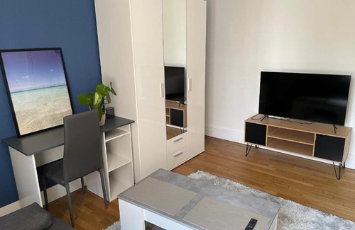 Besancon Bed & Breakfast | Chambre privée proche centre et gare 3