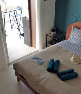 Tourville-sur-Arques House | CHAMBRE PRIVEE AVEC SALON, garage voiture, vélos, motos