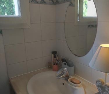 La Saulce House | CHAMBRE PRIVEE chez l'HABITANT SALLE d'eau WC Privatifs