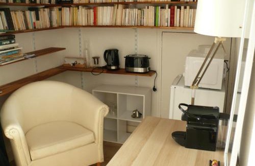 Lattes Bed & Breakfast | Chambre privee dans villa avec piscine en Petite Camargue