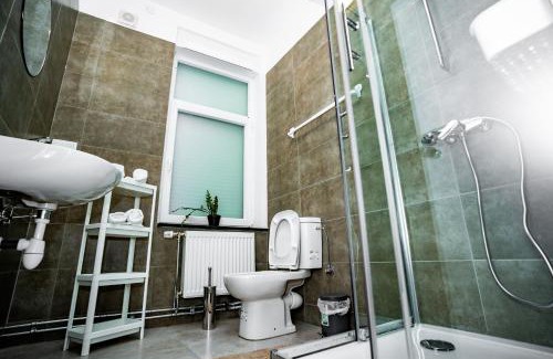 Liege House | Chambre R1 avec salle de bain privée