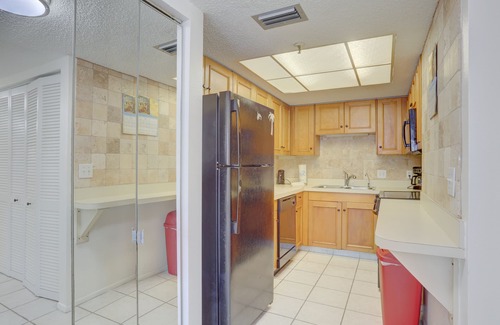 Madeira Beach Condo | 🌴 Chambre Resort – Beachfront Bliss in Madeira Beach