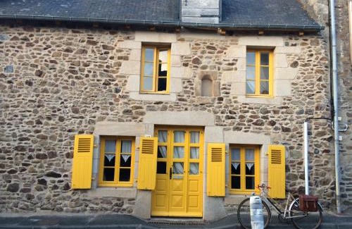 Lamballe House | CHAMBRE ROMANTIQUE CHEZ L'HABITANT à LAMBALLE