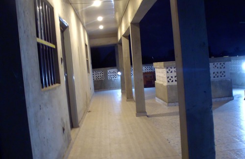 Lome House | Chambre Salon a Sanguera