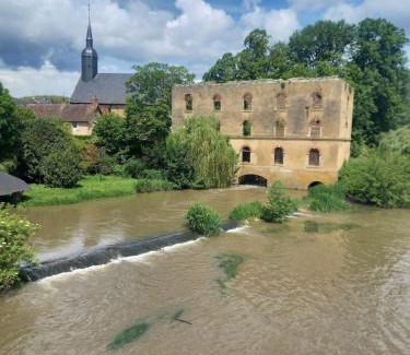 Montfort-le-Gesnois House | Chambre spacieuse