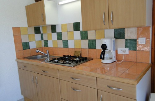 Mercuer House | Chambre TIPHAINE 2/3p, swimming pool, jacuzzi, large enclosed park, trampoline