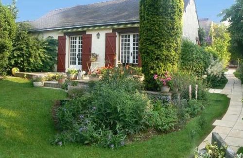 Saint-Omer-de-Blain Bed & Breakfast | Chambre tout confort près du canal à Blain, accès handicapés, WiFi, TV, coin cuisine - FR-1-306-1255