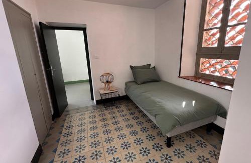 Villeneuve-Minervois House | Chambre Tropicale au Domaine de l'Aven
