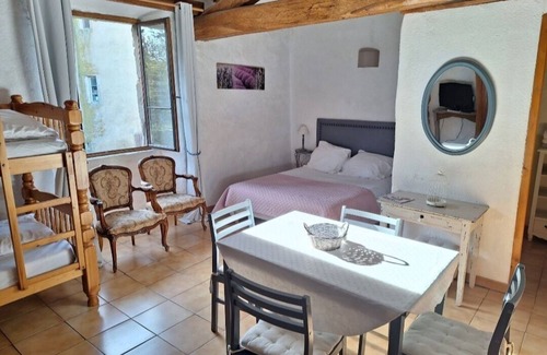 Malves-en-Minervois Bed & Breakfast | Chambres al castel in malves en minervois, 10km from the town of carcasonne