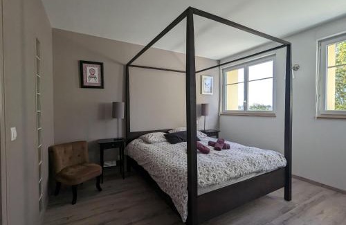 Fontguenand Bed & Breakfast | Chambres avec petit-déjeuner et table d'hôtes près des Châteaux de la Loire - FR-1-591-698
