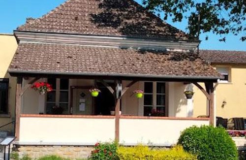 Fontguenand Bed & Breakfast | Chambres avec petit déj inclus et table d'hôtes en Berry, près des Châteaux de la Loire - FR-1-591-700