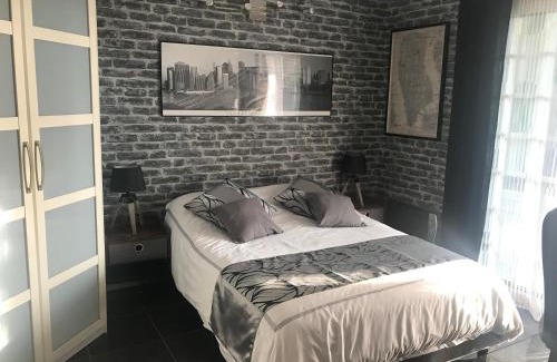 Saint-Andre-de-la-Roche House | Chambres chez l'habitant Villa l'Île aux Anges