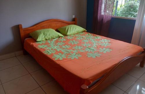 Teahupoo Bed & Breakfast | Chambres chez Maeva, bord de mer privé