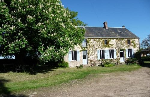 Montchevrier Bed & Breakfast | Chambres confortables à la ferme au cœur du Berry - FR-1-591-688