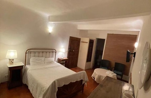 Moustiers-Sainte-Marie Bed & Breakfast | Chambres d' hôtes l'Escalo à Moutiers-Ste-Marie (04360)
