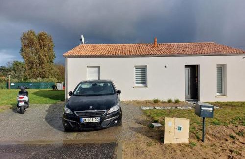 Saint-Hilaire-de-Riez House | Chambres d'hôtes avec petit déjeuner inclus