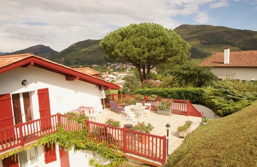 Saint-Jean-Pied-de-Port Bed & Breakfast | Chambres d'Hôtes Garicoitz