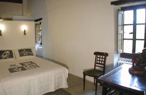 Saint-Laurent-des-Arbres House | Chambres d'Hôtes Château Beaupré
