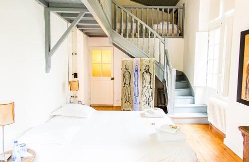 Saint-Laurent-des-Arbres House | Chambres d'Hôtes Château Beaupré