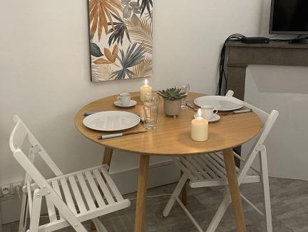 Saint-Germain-du-Bois Bed & Breakfast | Chambres d'hôtes La Distillerie B&B