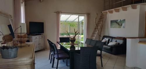 Saint-Pierre-d'Oleron House | Chambres d'hôtes Les Sarments
