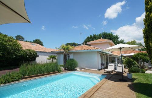 Andernos-les-Bains Bed & Breakfast | Chambres d'hôtes Villa Surcouf