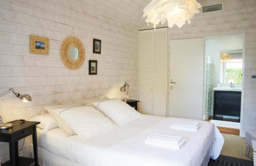 Andernos-les-Bains Bed & Breakfast | Chambres d'hôtes Villa Surcouf