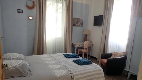 Valle-de-Campoloro Bed & Breakfast | Chambres d'hôte A Caserella, Maison de village rénovée avec vue sur mer
