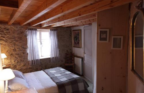 Llo Bed & Breakfast | Chambres d'Hôtes Cal Miquel