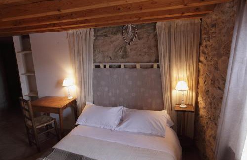 Llo Bed & Breakfast | Chambres d'Hôtes Cal Miquel
