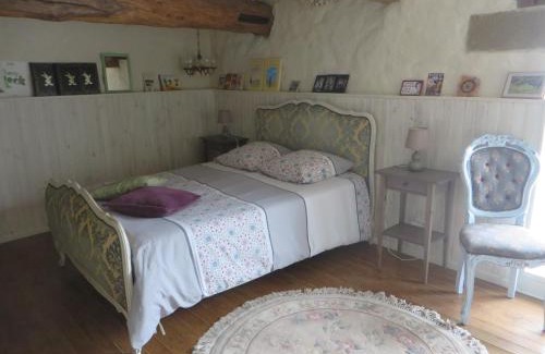 Meillac Bed & Breakfast | Chambres d'hôtes Chez Yves et LiLi