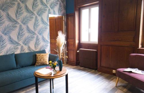 Cluis Bed & Breakfast | Chambres d'hôtes de charme au Château avec jardin et petit-déjeuner inclus - FR-1-591-689
