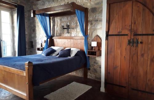 Cordes-sur-Ciel Bed & Breakfast | Chambres d'hôtes l'Escuelle des Chevaliers