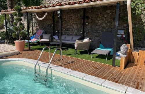 Meyras Bed & Breakfast | Chambres d'hôtes La Storya